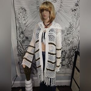 NWT POL Women's White and Black Knit Sweater LARGE